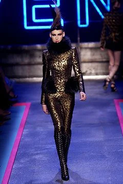 Look 10